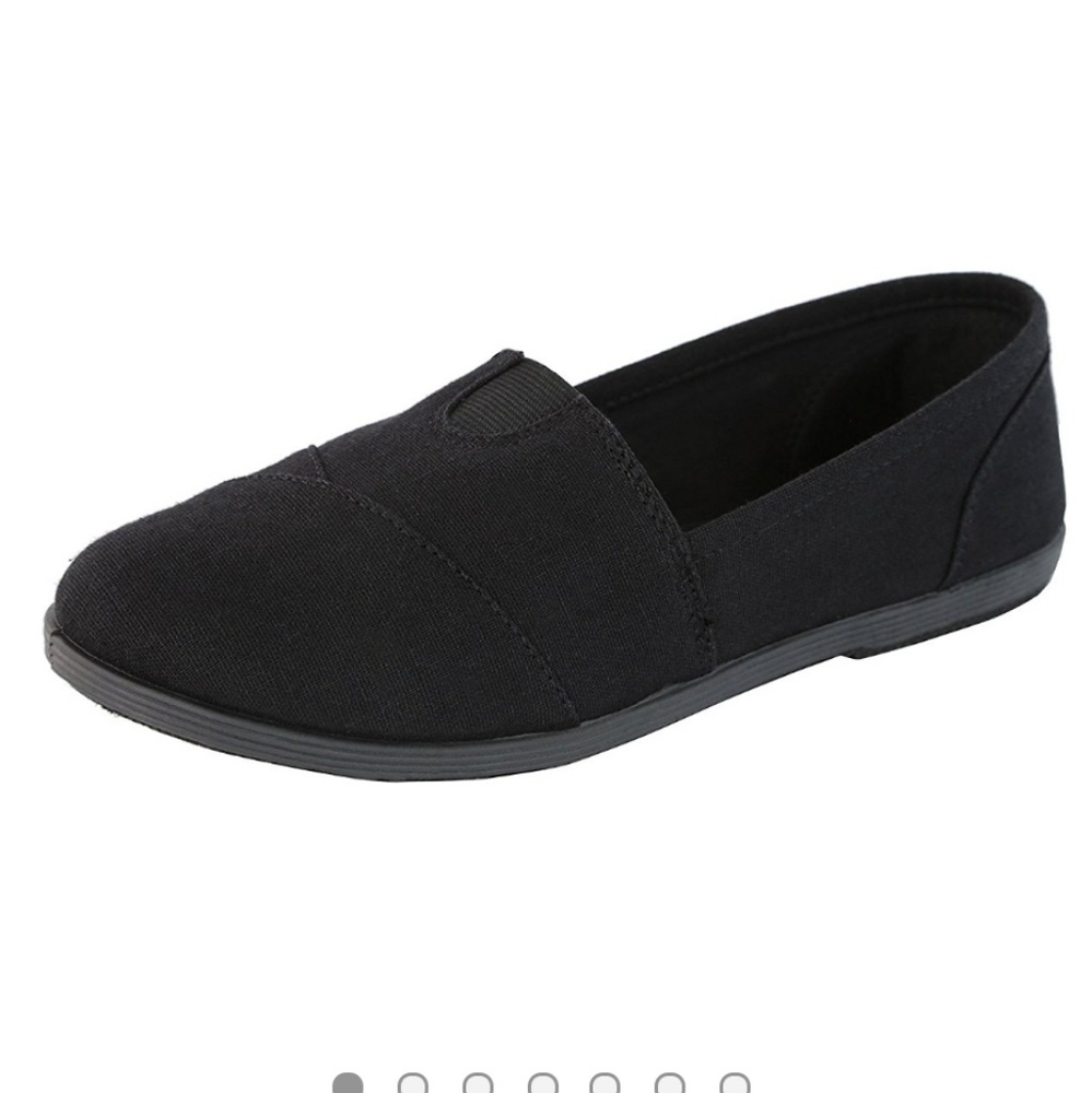 Size 11 Black Canvas Flats
